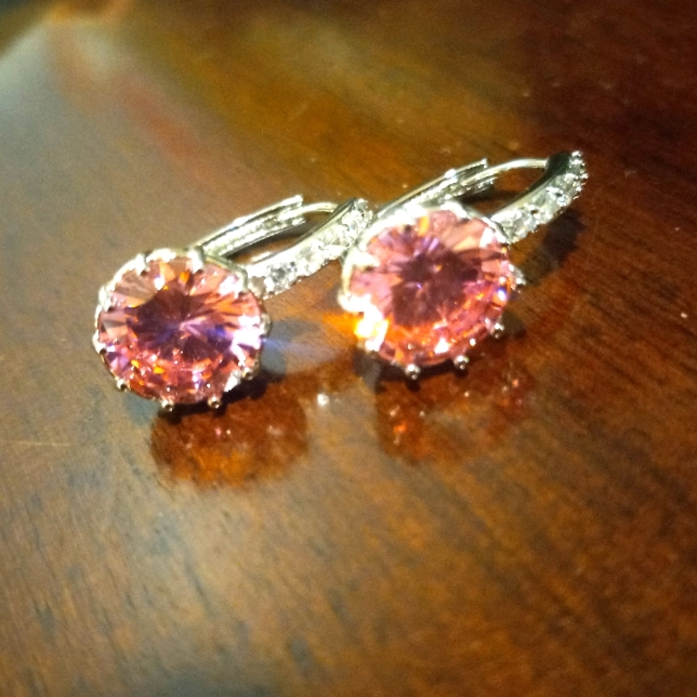 NWT / pink & white CZ leverback earrings
